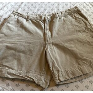 Columbia Men's Sandstone Beige Solid Khaki Chino Shorts W PocketSize 40 EUC CT1